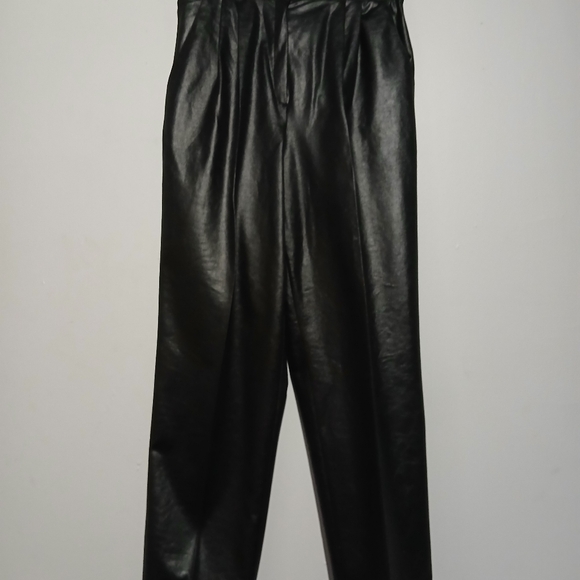 City Girl Ladies Black Dress Pants. Size 16. - Picture 5 of 12